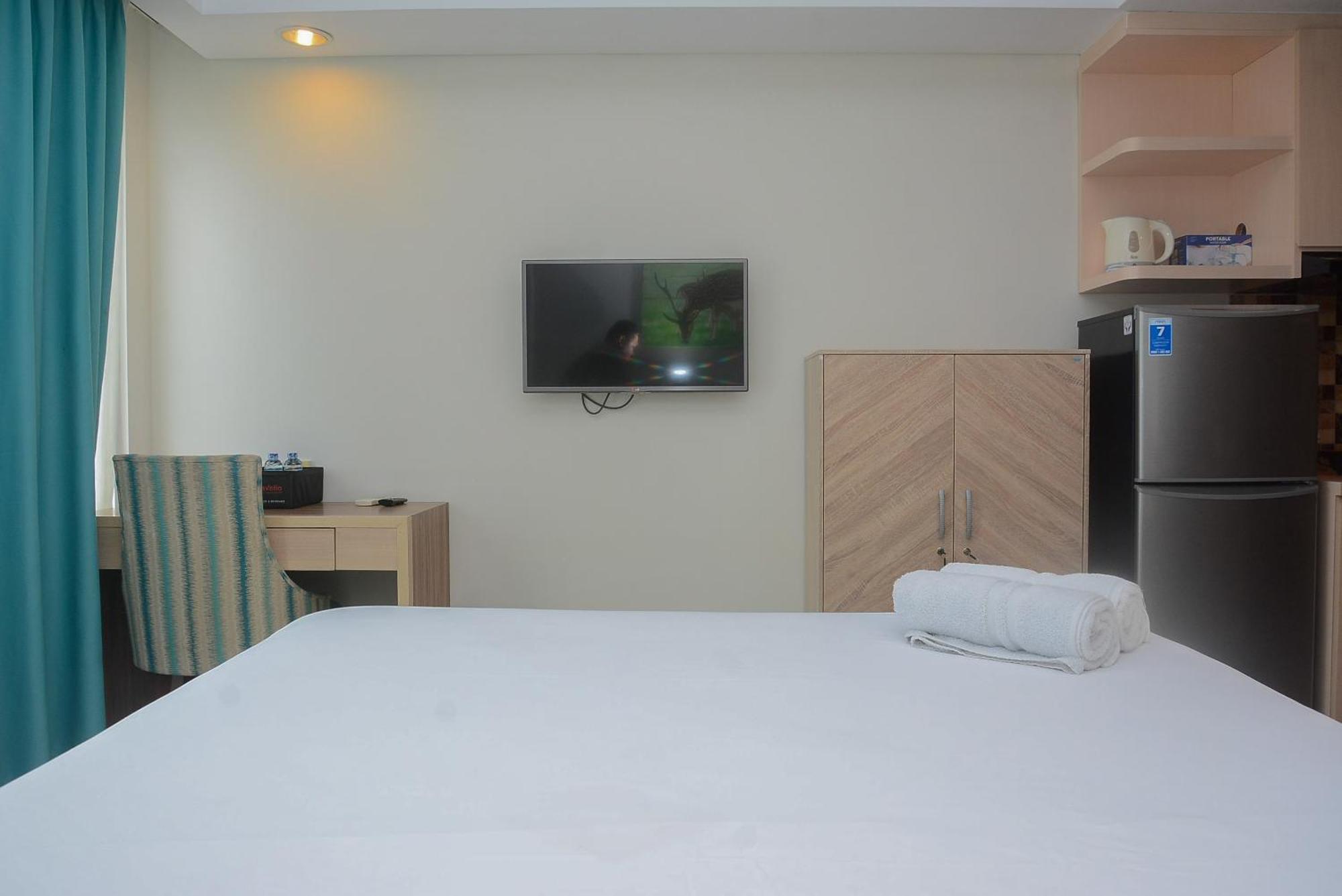 Cozy And Choice At Icon By Travelio Apartemen